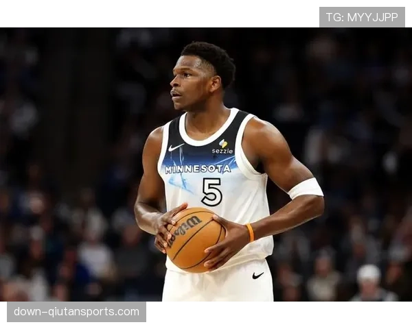 特写：爱德华兹末节连续三次单打成功，森林狼打出12-0攻击波扭转战局